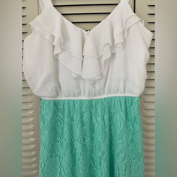 Maurice’s White & Mint Dress - Picture 3 of 4